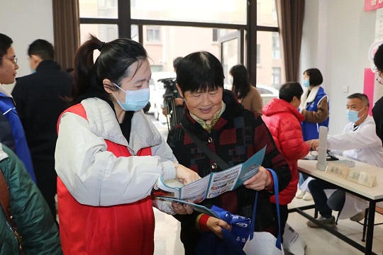 金山卫镇举行宪法宣传月法治文艺巡演活动3.jpg