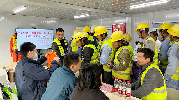 法助农民工，清欠过好年——区法援中心开展根治欠薪冬季专项行动2.png